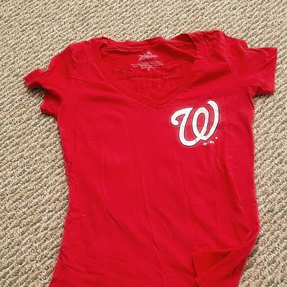 Like new Washington Nationals tshirt